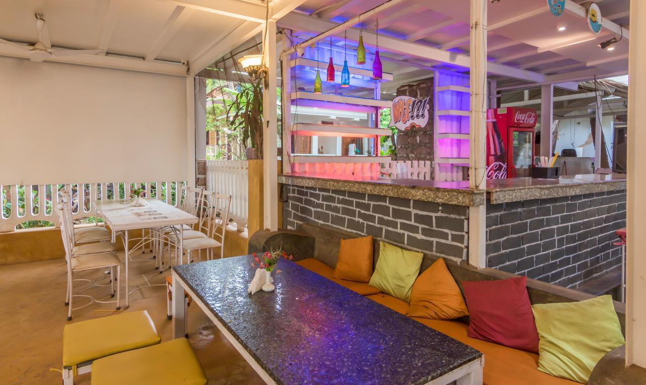 Wtf My House Hotel Baga Exterior photo